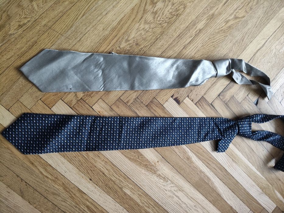 Краватки чоловічі нові.