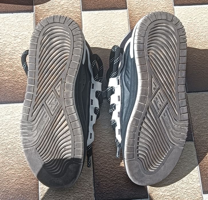 Sapatilhas Bershka 42