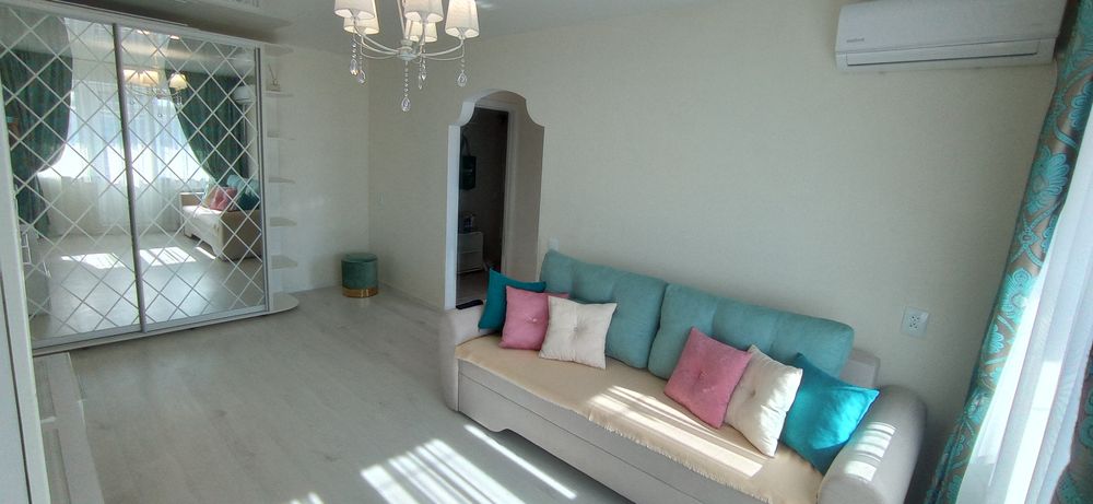 Сдам 1-ю квартиру посуточно. ( Есть варианты, где свет есть всегда)