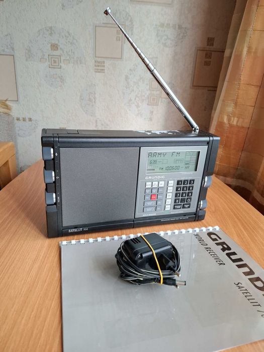 Grundig Satellit 700
