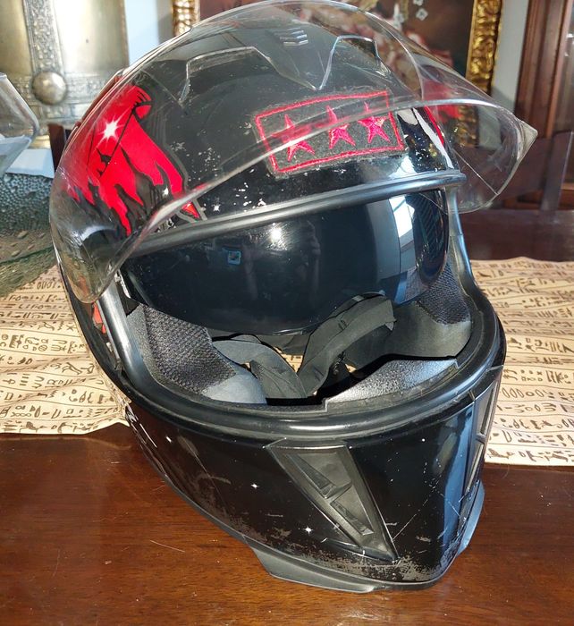 Capacete com intercomunicador  Bluetooth