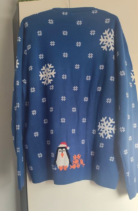 Zabawny sweter w pingwiny