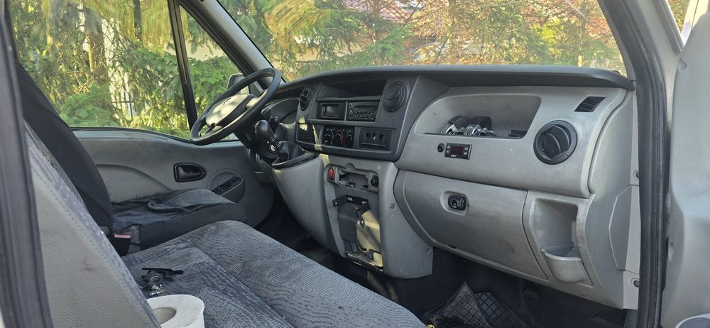 Sprzedam Renault Master Chłodnia i Webasto.