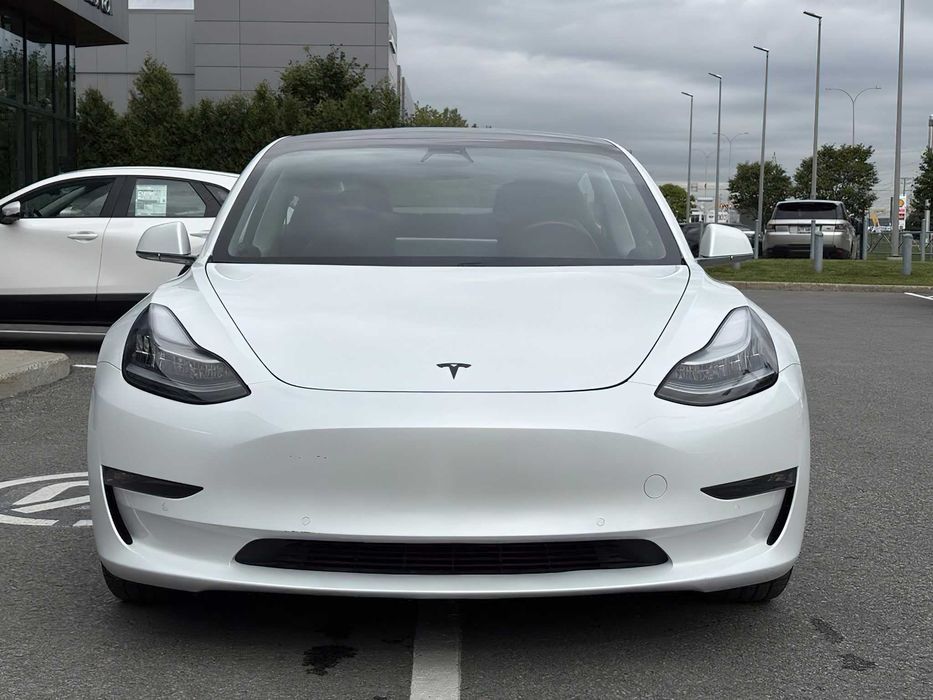 Tesla Model 3      2018