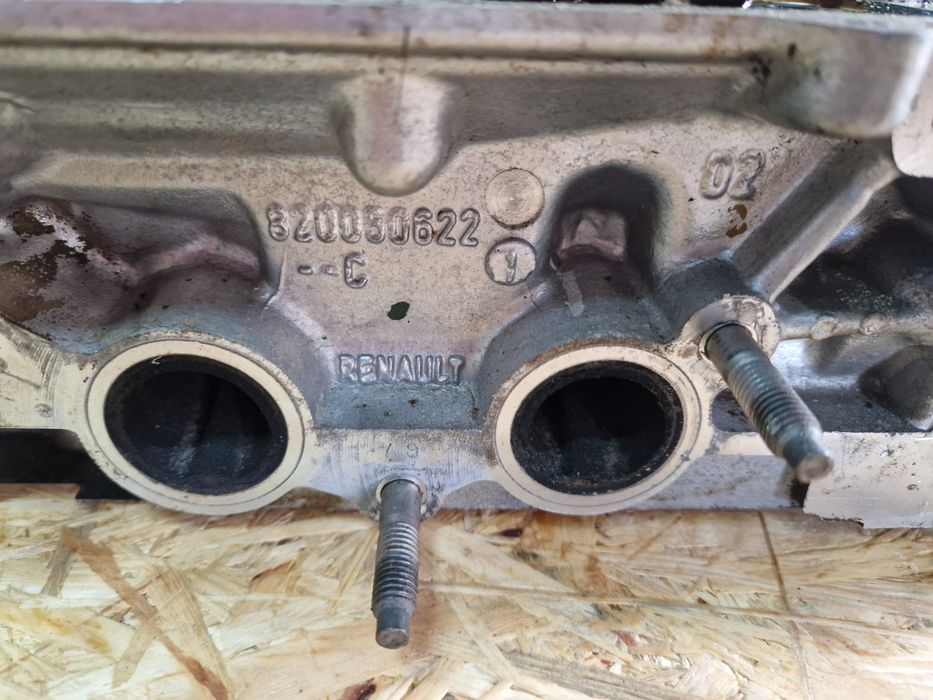 Głowica silnika Renault 1.2