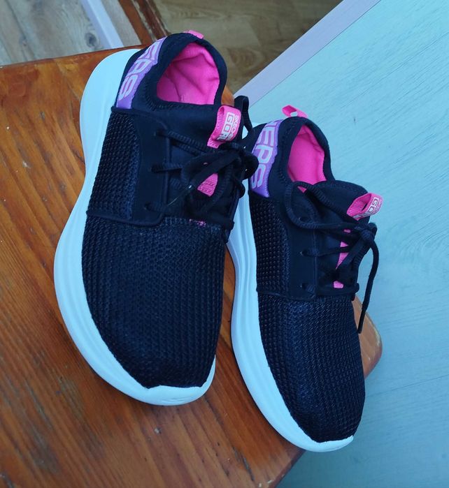 Кросівки Skechers 23см, 36р легкі, м'які зручні сітка, дихаючі