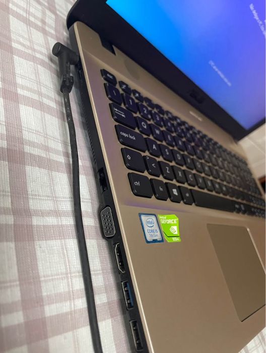 Computador ASUS A541U - Arranjar ou para peças
