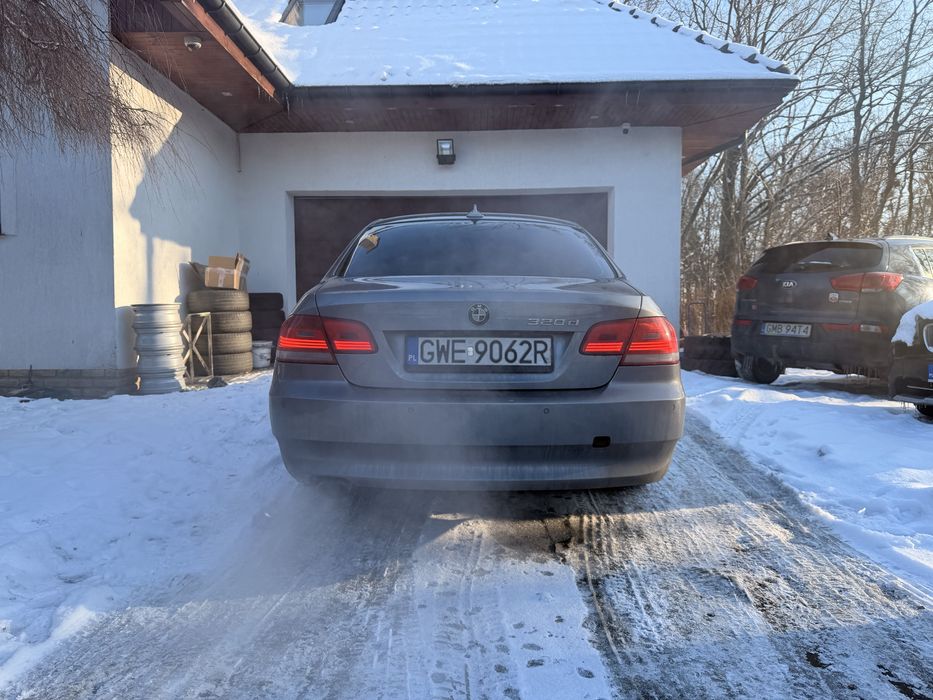 BMW E92 320D automat • Bogate wyposażenie • 2 komplety kół • 243 tyś