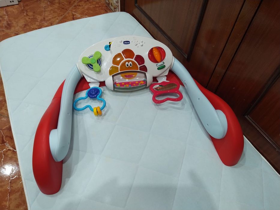 Ginásio de atividades para bebé brinquedo casa quarto apartamento.