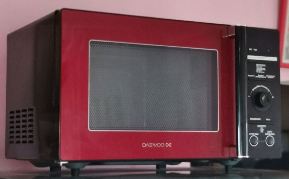 Нова микрохвильова піч Daewoo, гарна, сучасна, не використовувалась
