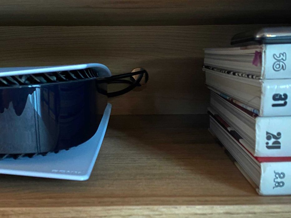 Armário TV - em ótimo estado