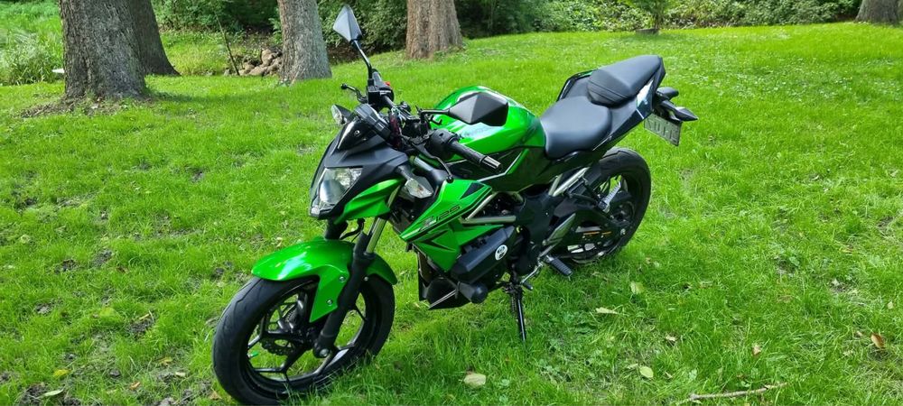 Kawasaki z125 abs