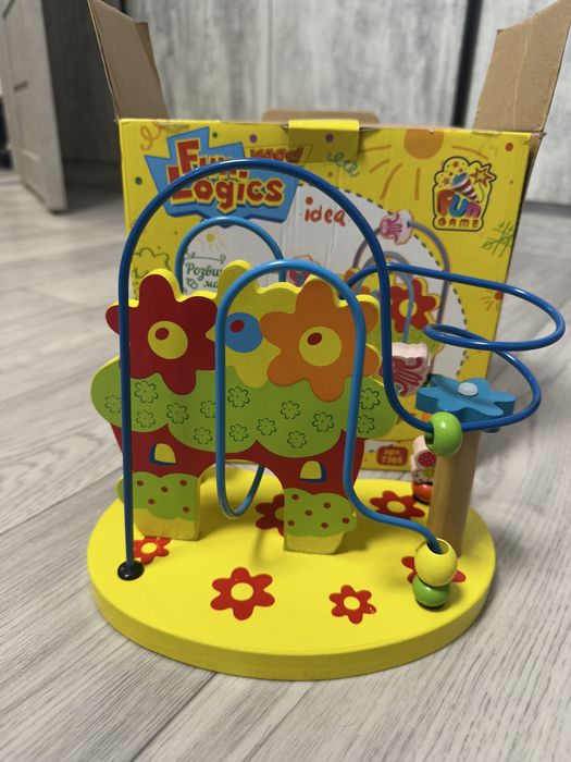 Розвиваюча деревʼяна пальчикова гра лабіринт