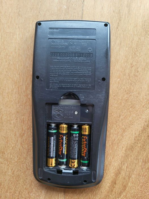 Calculadora Gráfica Texas Instruments TI-83 Plus