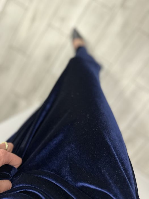 Вечірня сукня, на корпортив чи на свято