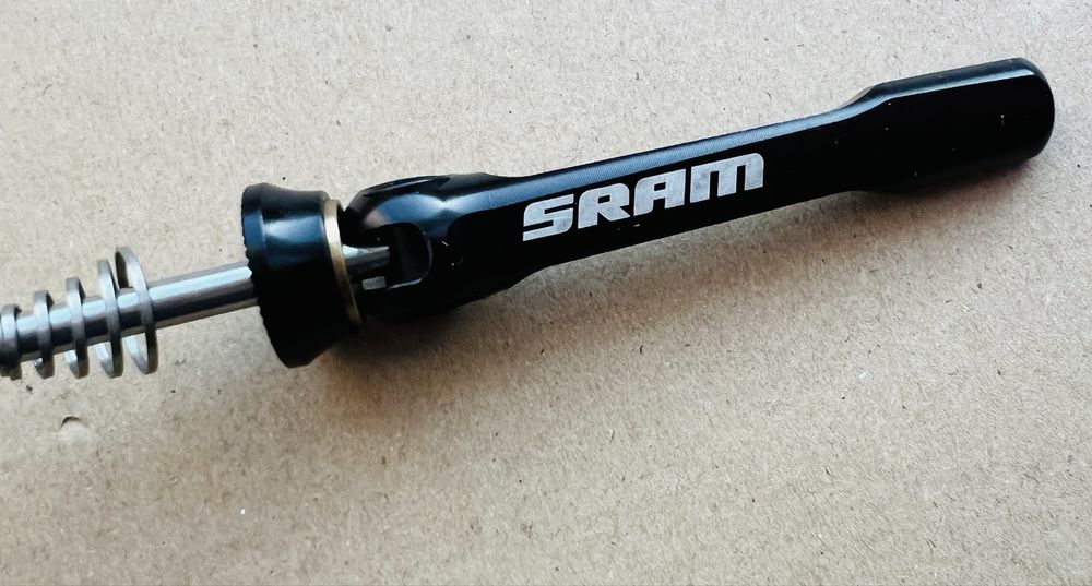 Szybkozamykacz SRAM Zacisk Tylnego Koła Piasta QR oś Alu lekki 45g