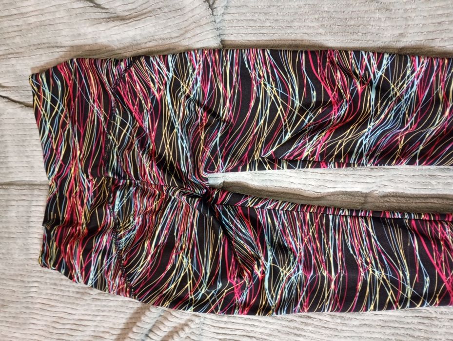 Kolorowe legginsy 3/4