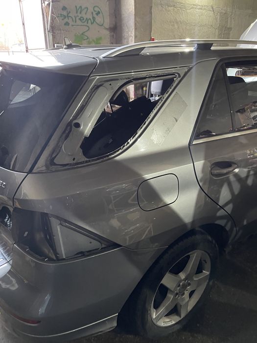 Четверть кузова w166 Mercedes мерседес крило заднє Ланджерон