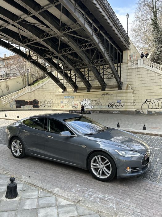 Tesla model S 2013 85