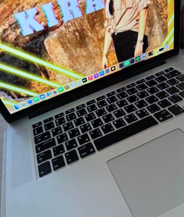 Mac book pro 15456526407119687681