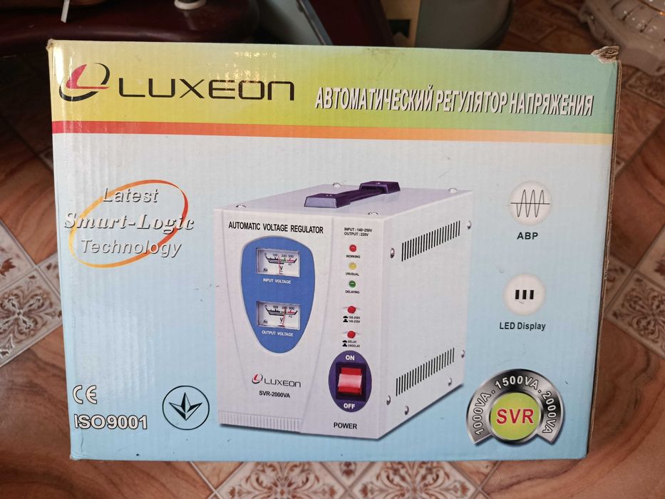 Luxeon SVR-2000VA (релейный стабилизатор)