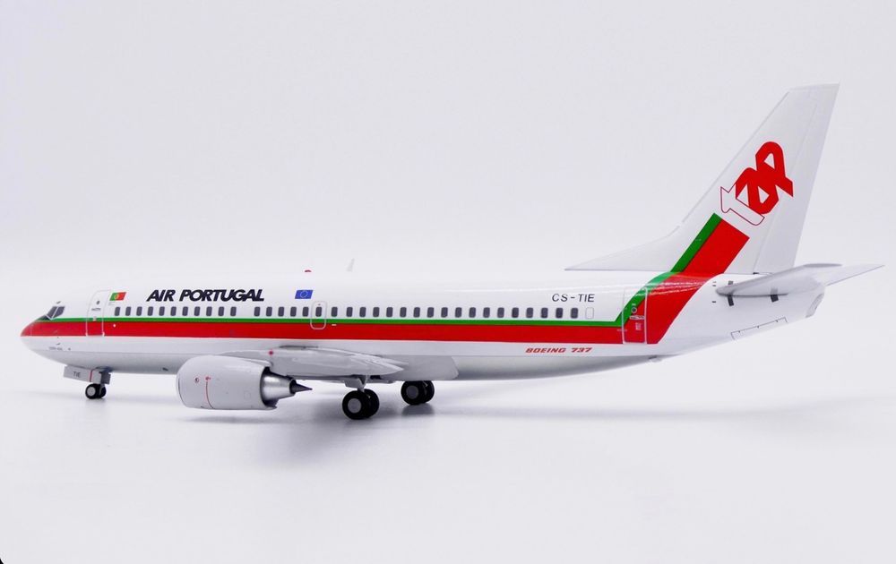 TAP air Portugal Boeing 737-300 - CS-TIA Madeira escala 1/200