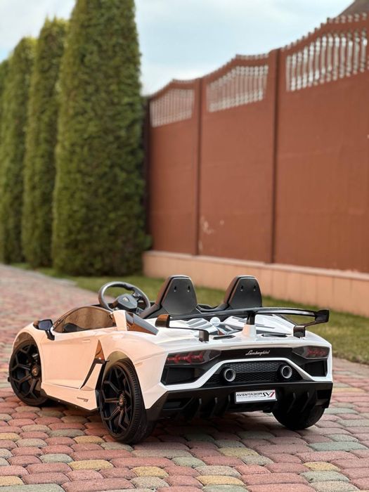 Дитяче авто Авто на акумуляторі Lamborghini Aventador В наявності Діти