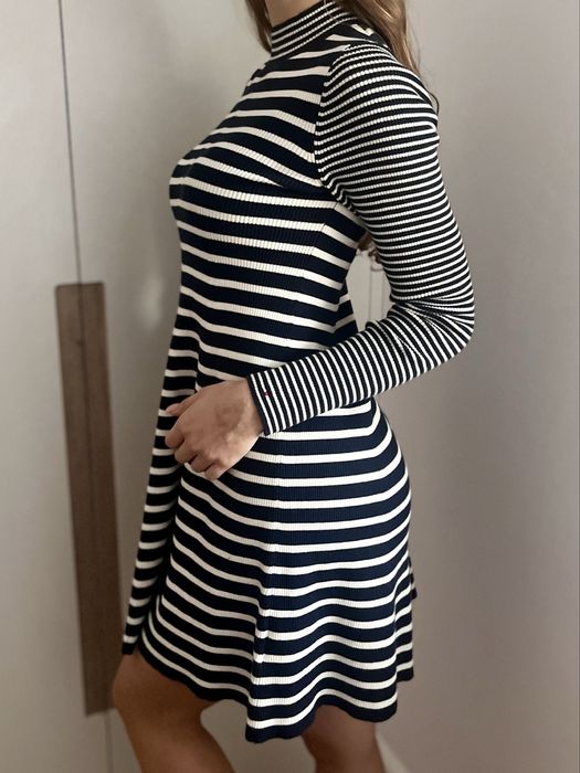 Piękna sukienka Tommy Hilgiger - granatowo-białe paski!