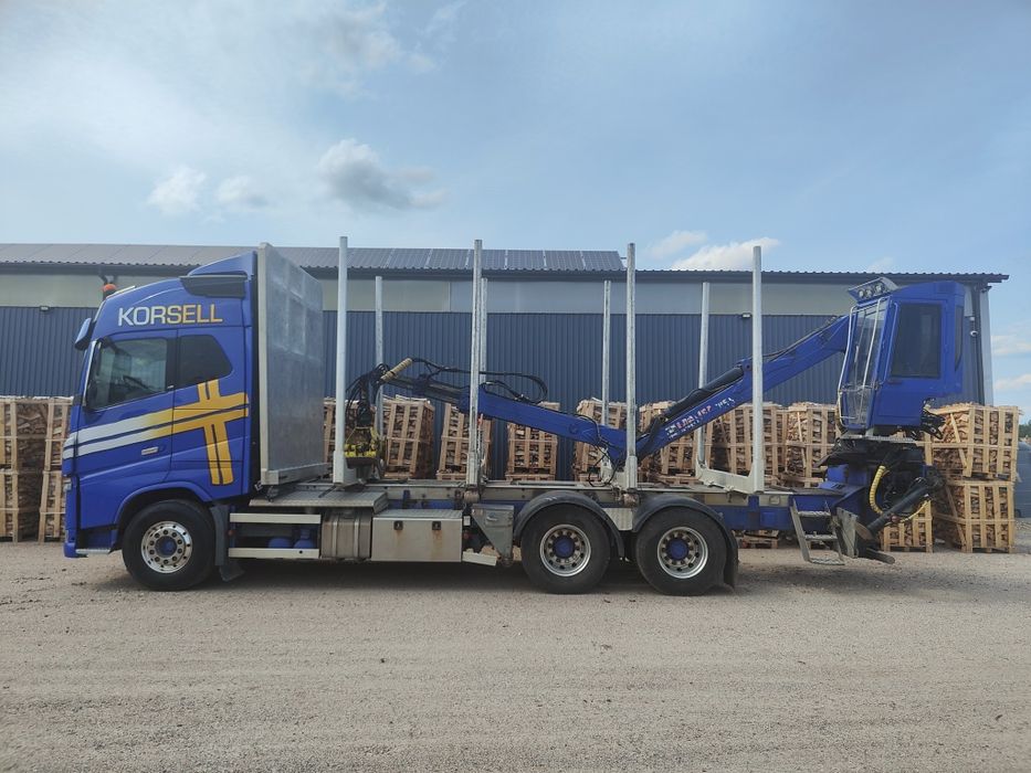Volvo FH16 750 6x4 super stan do drzewa lasu