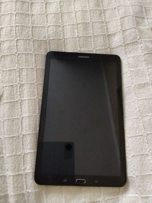 Samsung Galaxy Tab E SM-T561