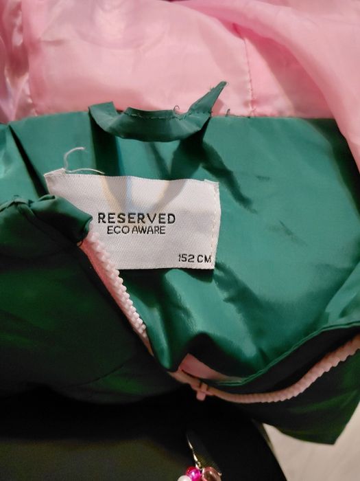 куртка на девочку  reserved