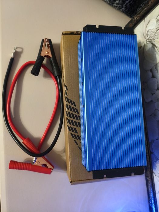 Sutu 3600W чистий синус кольоровий дисплей