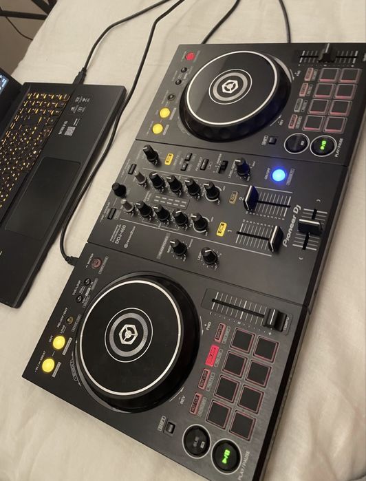 Kit pioneer Ddj 400 (acompanha fones numark)
