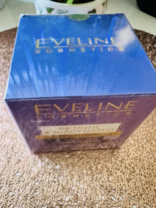 Eveline ultrabogaty krem silnie rewitalizujący 50+* 50ml