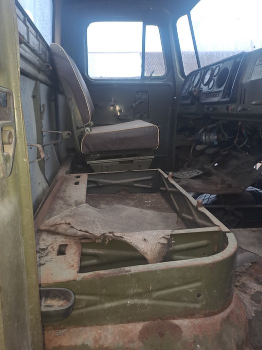 Урал 4320 і камаз рама 4 осісі+док. Газ 66 +.Зіл  131 з рамой + документи.Продам разі