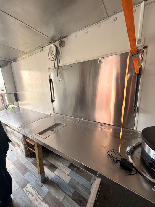 FOOD TRUCK á venda – 11 000 € Negociáveis