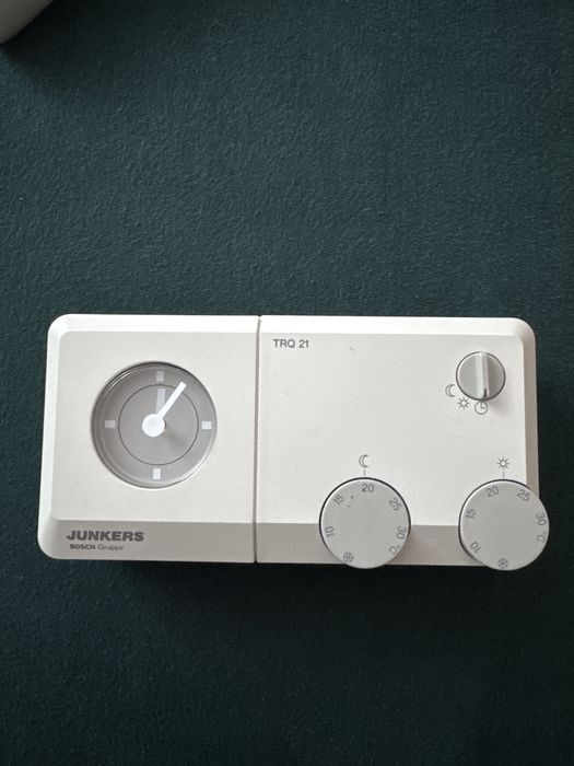 Termostat regulator Junkers TRQ21 24V