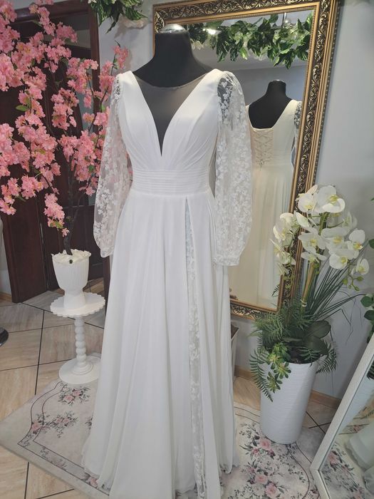 Piękna suknia ślubna plus size