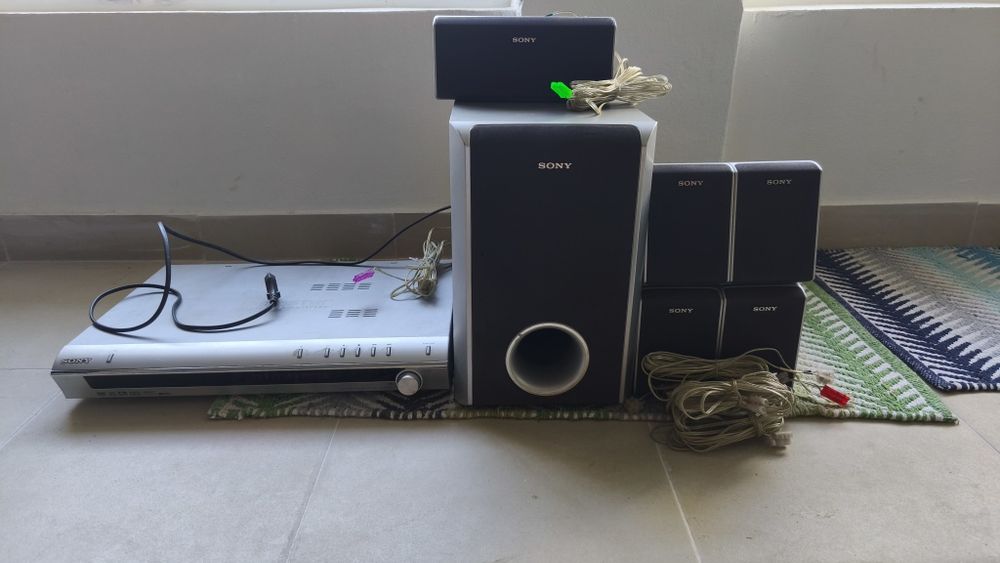 Sistema de som Sony DAV DZ110