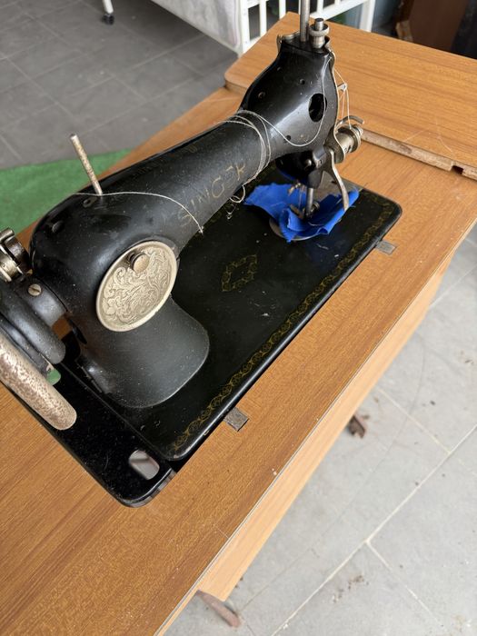 Maquina costura antiga