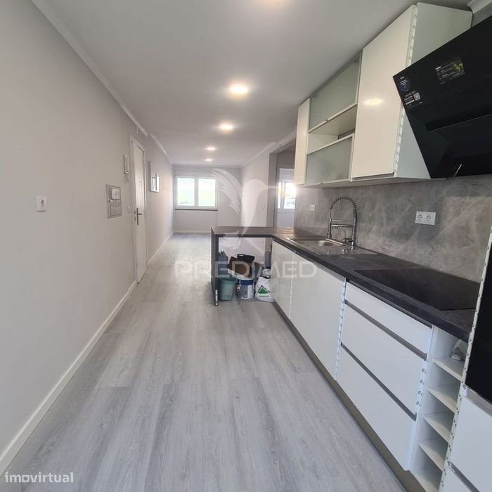 Apartamento T2 Remodelado em Benfica – Lisboa