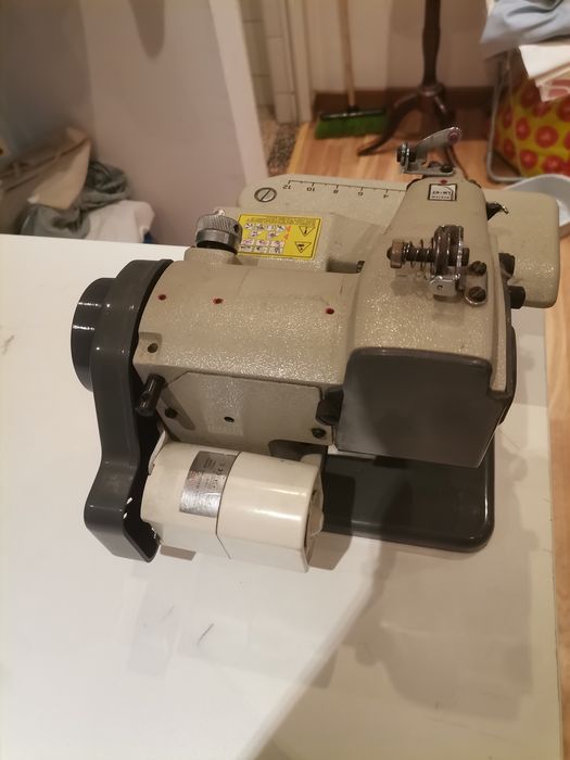 Maquina de costura