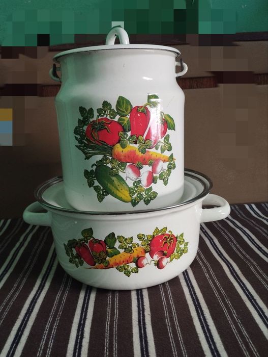 Кастрюля 3 л + бидончик