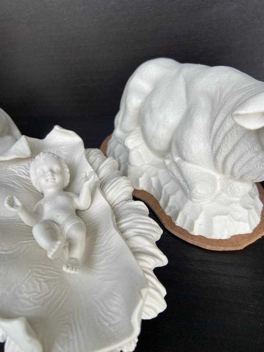 presépio branco em porcelana