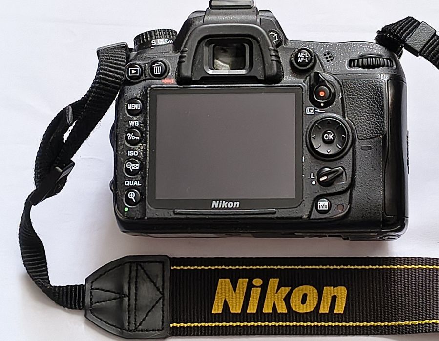 Nikon D7000 body гарний стан