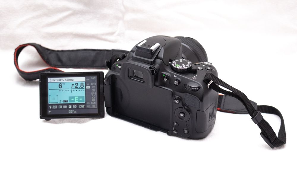 Продам Nikon d5100 з двома об'єктивами,сумкою і повним набором для початку