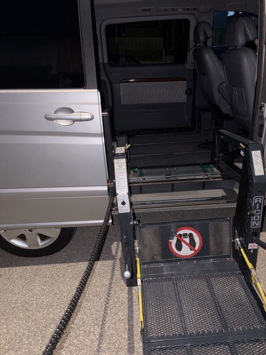 Mercedes-Benz Viano 2004 | Adaptada para Cadeira de Rodas