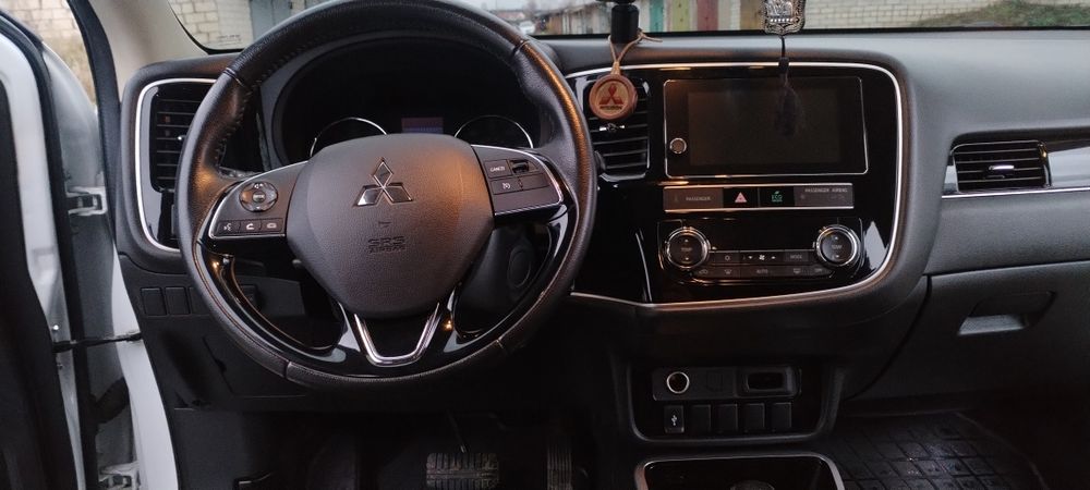 Mitsubishi Outlander 2.4 Г/Б
