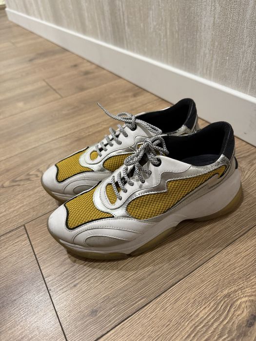 Кроссы Geox 37 идеальное состояние