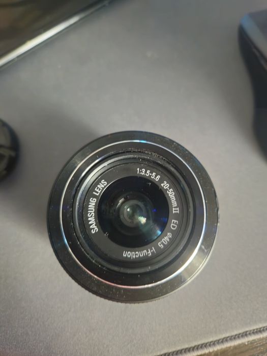 Китовый обьектив Samsung nx200 20-50